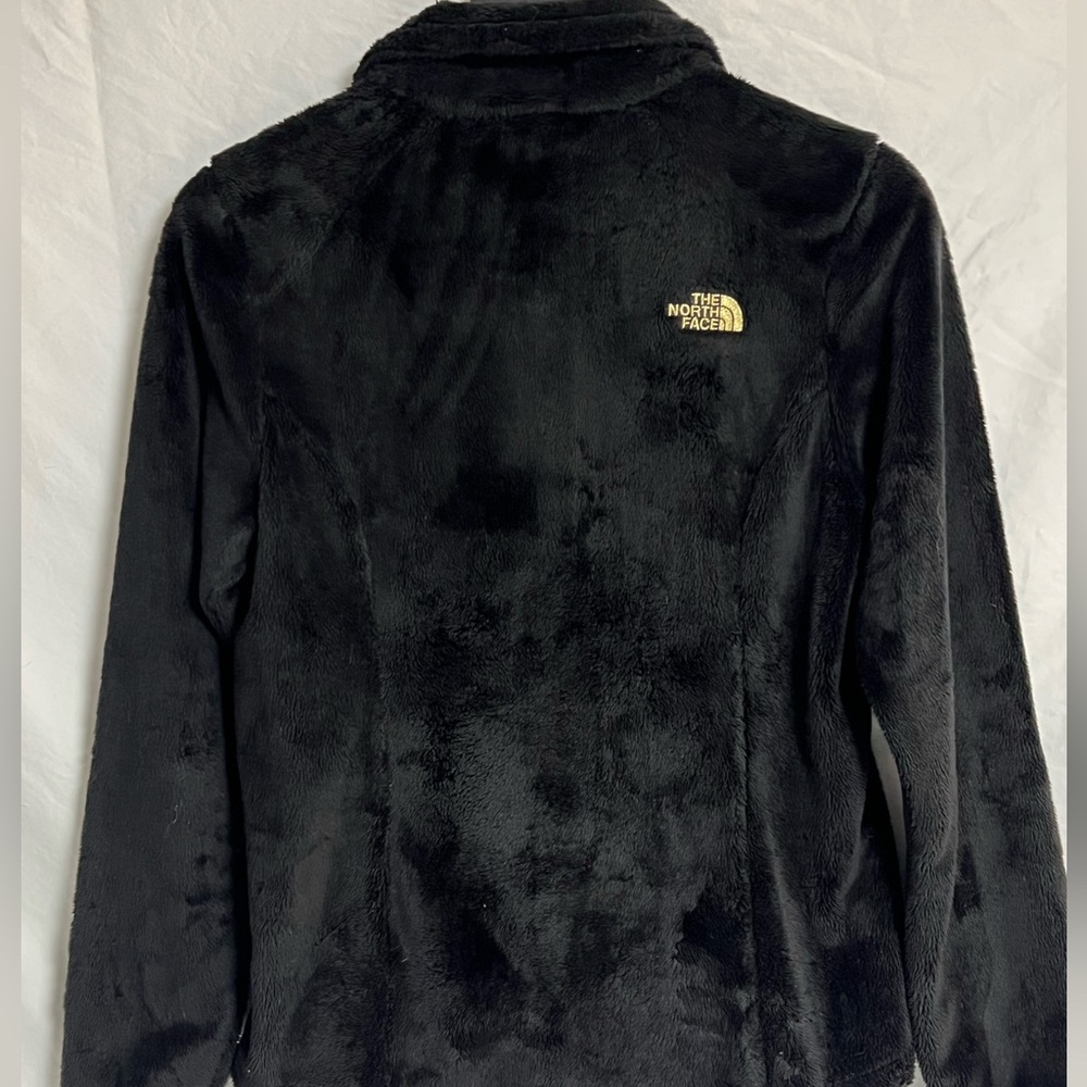 The North Face Women’s Black Osito Fleece Jacket with Gold Logo - Picture 2 of 7